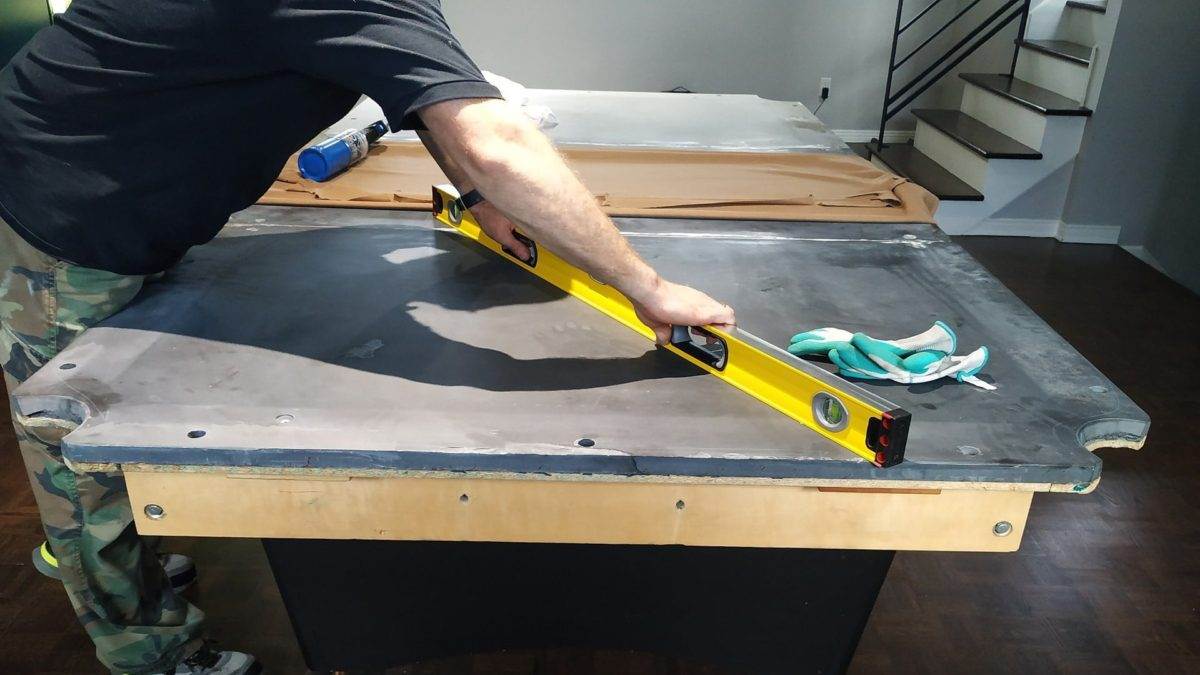 Table de billard préparée pour le transport à Kirkland